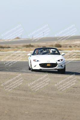 media/Nov-10-2025-Private Event (Mon) [[7fd464aee1]]/Novice/Session 3 (Sunset)/